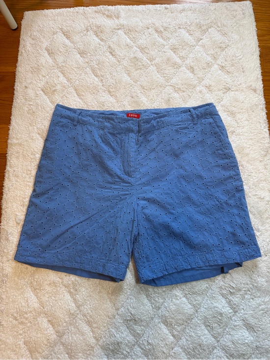Izod Pants - Izod Light Blue Eyelet Bermuda Shorts